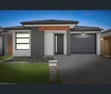 21 Grima Crescent, Wyndham Vale, Vic 3024 - Photo 2