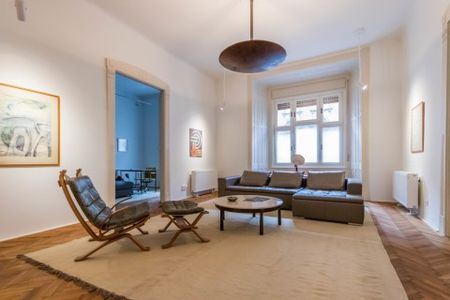 Kertész Street - Fotó 2