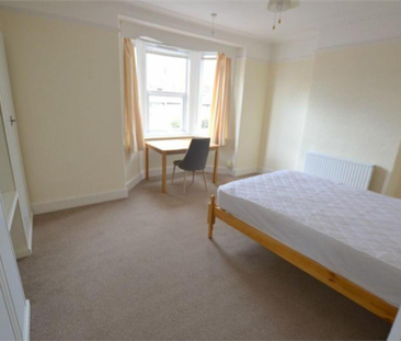 4 bedroom terraced house to rent - Photo 6