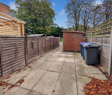 2 bedroom terraced house to rent - Photo 2