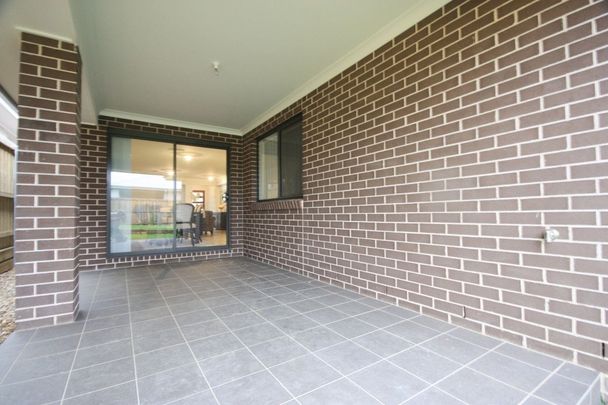 Stylish Family Home Offering Comfort, Space & Convenience - Photo 1