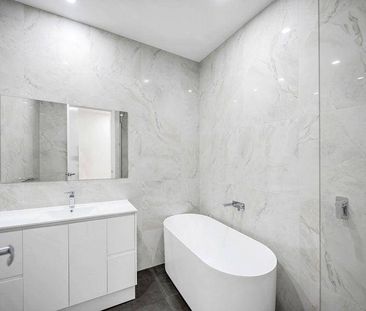 Brand New Terrace Home-stunning oversized kitchen with stone bencht... - Photo 5