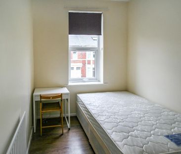 3 bedroom flat to rent - Photo 5