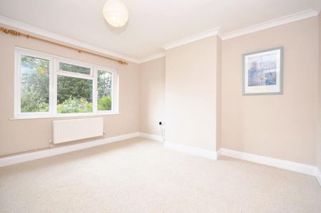 2 bedroom maisonette to rent - Photo 2