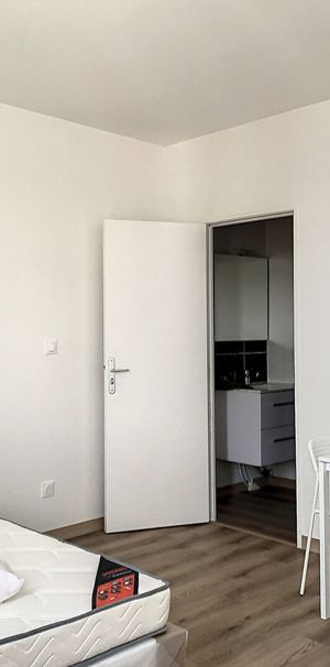 Appartement centre ville de Pontorson 1 pièce 21.29 m2 - Photo 1