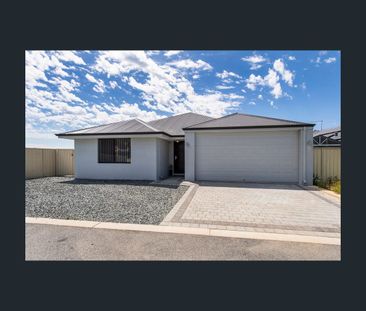 8 Nolan Ln, Dawesville, WA 6211 - Photo 2