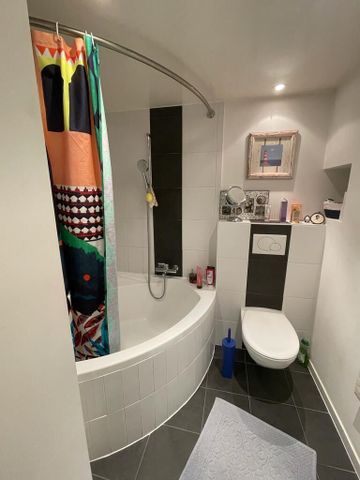 Charming 3-room attic apartment on the 4th floor - Photo 5