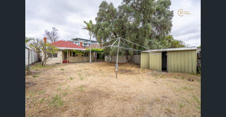 CLOSE TO BEAUFORT CAFE STRIP @ $850 per week - Photo 3