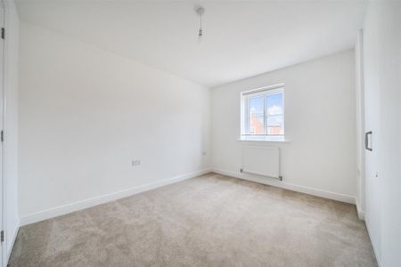 3 bedroom semi-detached house to rent - Photo 2