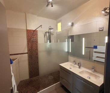 Location Appartement 3 pièces 85m² MARSEILLE 9ème - Photo 6