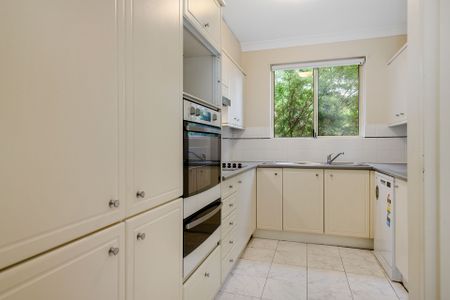 Convenient and Spacious Unit - Photo 4
