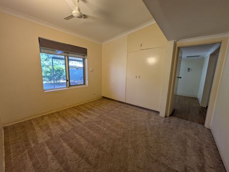 Three Bedroom Family Home - Photo 3