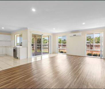 Four Bed Family Home ~ Backs onto Parkland! - Photo 2