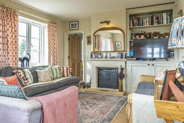 5 bedroom detached house to rent - Photo 1