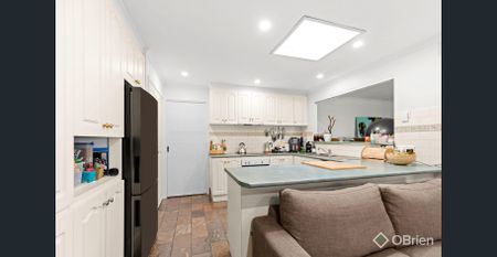 Big home, even bigger backyard! - Photo 5