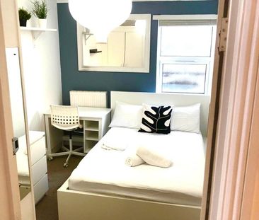 Room in a Shared Flat, Lyon Street, SO14 - Photo 4
