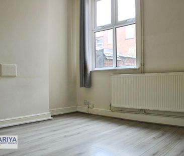 4 bedroom terraced house to rent - Photo 5
