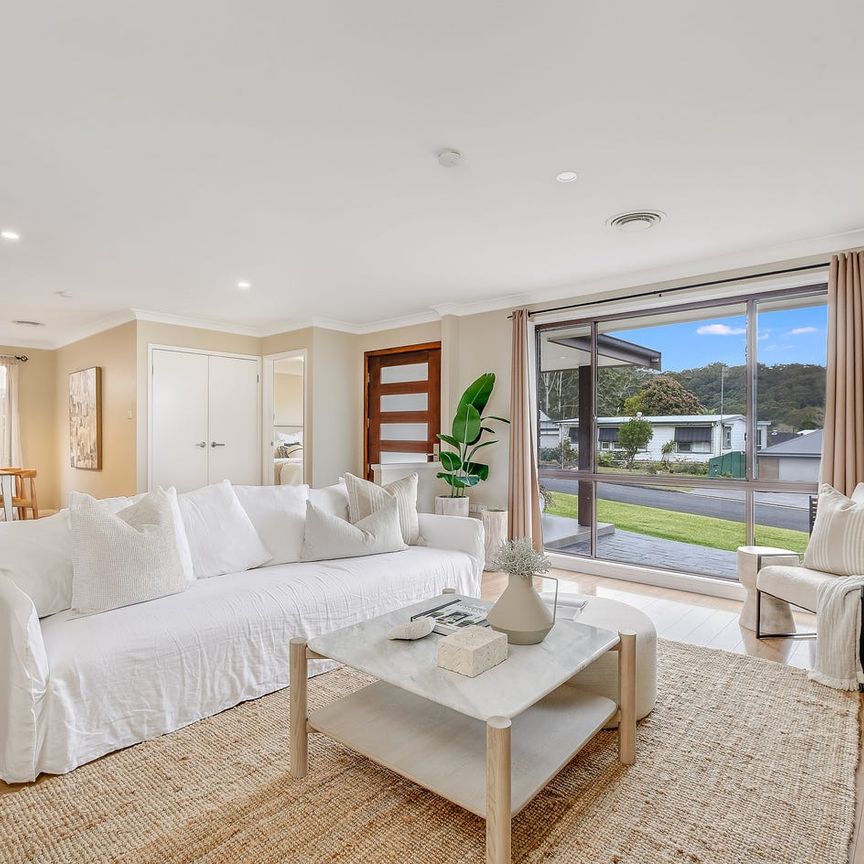 Large Family Home & In A Sought-After Area - Photo 1