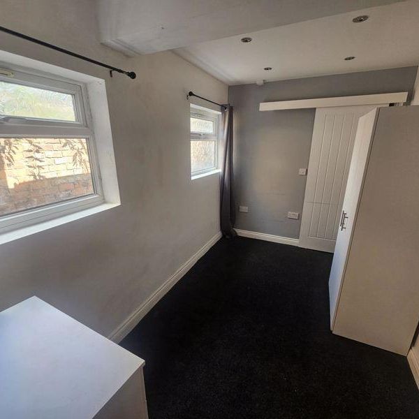 1 bedroom property to rent - Photo 1