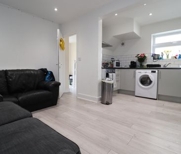 Maindy Road, Cathays - Photo 2