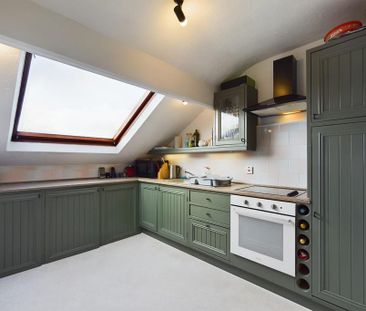 2 bedroom maisonette to rent - Photo 3