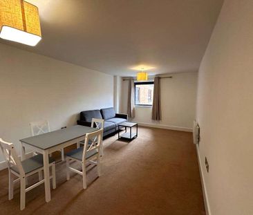 One bedroom located in Regal Court close to Fiveway's Station and B... - Photo 3