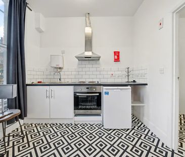 Bedsit, Holmdale Road, NW6 - Photo 4