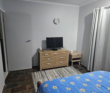 Bentley Park - Photo 3