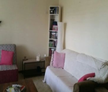 Spacious 2-Bedroom Townhouse Near the Lake - Photo 1