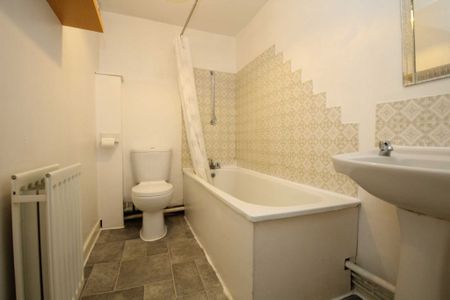 1 bed Maisonette for rent - Photo 5