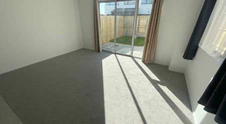 Last of 4 - Brand new! 4 bedroom 2 Bathroom - Photo 4