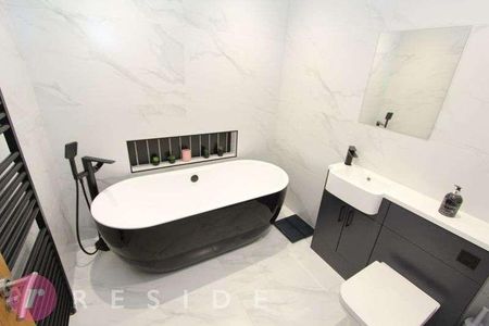 Bamford Mews, Norden Road, Bamford, Rochdale, OL11 - Photo 4