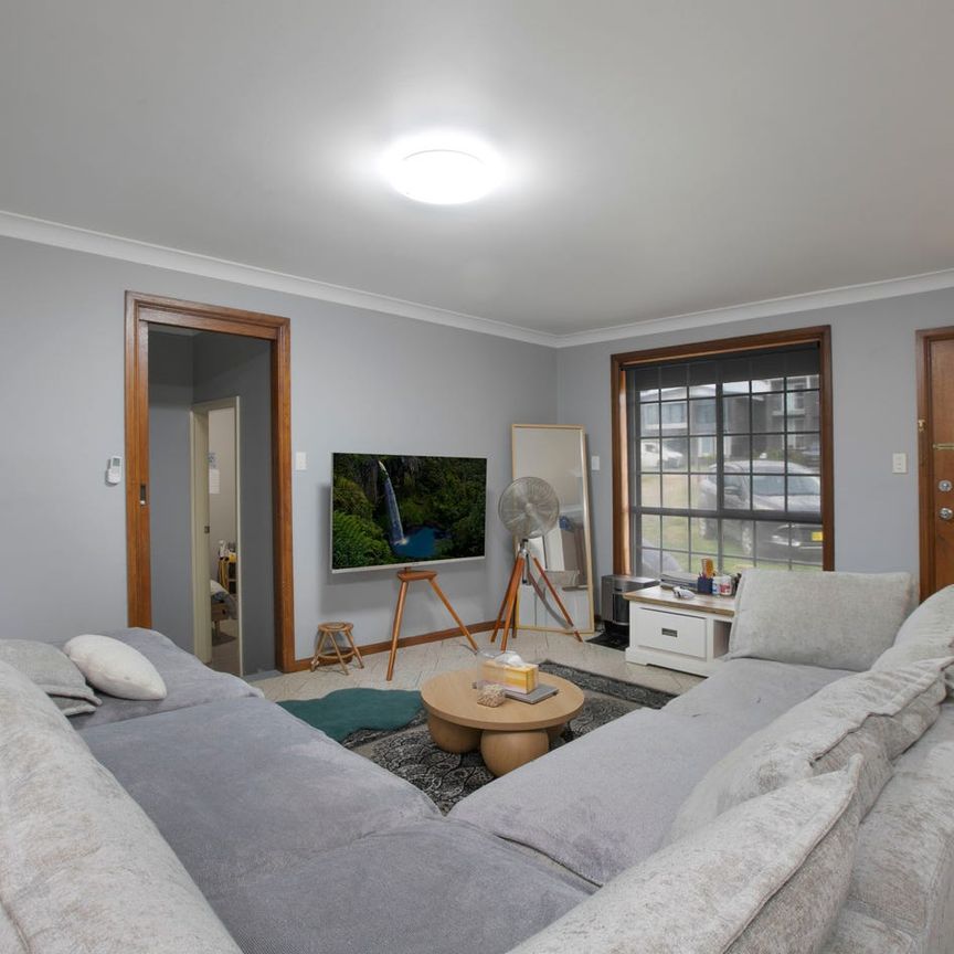 Modern family home | Austral - Photo 1