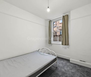 3 bedroom flat to rent - Photo 5