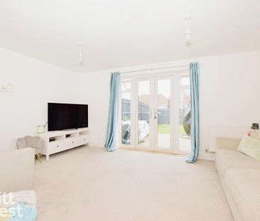 3 bedroom semi-detached house to rent - Photo 1