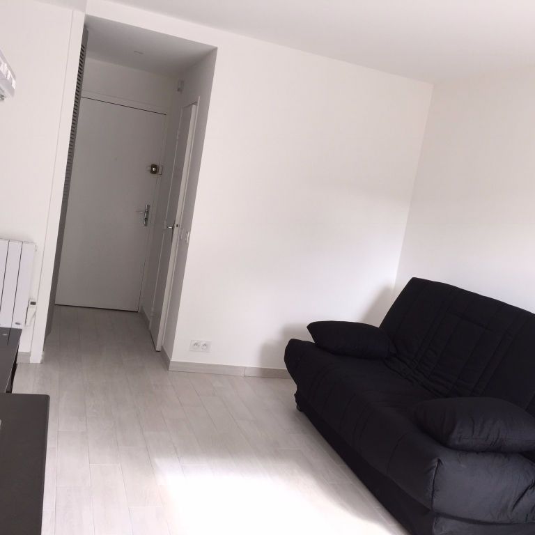 Location Appartement 1 pièce 19m² - Photo 1