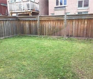 For Lease - 12 Westcliffe Crescent, Richmond Hill, Ontario - Photo 3