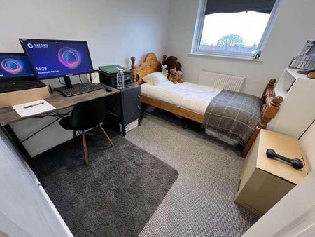 Knightstone Heights, Frome, Somerset, BA11 - Photo 4