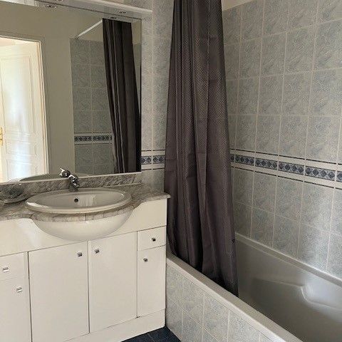 Location Appartement 2 pièces 46m² BRIGNOLES 83170 - Photo 1