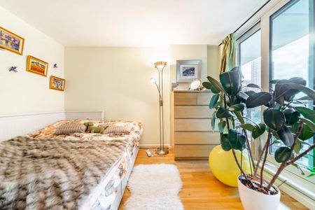 Studio Flat, St. George Wharf, SW8 - Photo 4