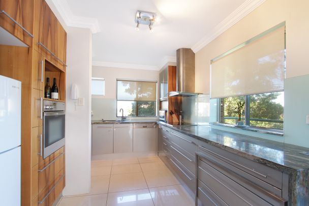 10/2 Wilson Street, WOLLONGONG NSW 2500 - Photo 1