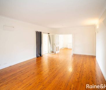 COUNTRY STYLE HOME - Photo 2