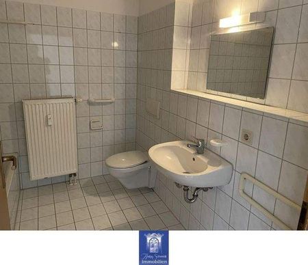 Gemütliche Wohnung ... Bad mit Wanne ... separate Küche! - Foto 4