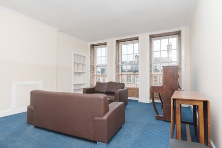 1710L- Geddes Entry, 233 High Street, Edinburgh, EH1 1PE - Photo 4