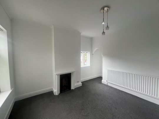 3 bedroom end of terrace house to rent - Photo 1