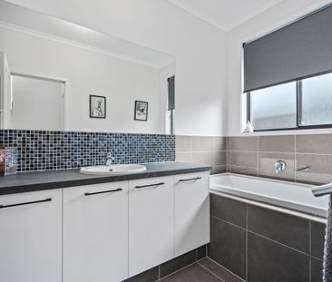 Stylish, Comfortable Living with Rural Outlook - Photo 6