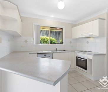 3-Bedroom Townhouse with Double Lock-Up Garage - Photo 1