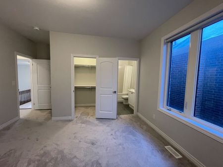 For Lease - 59 Bremner Street, Whitby, Ontario - Photo 4