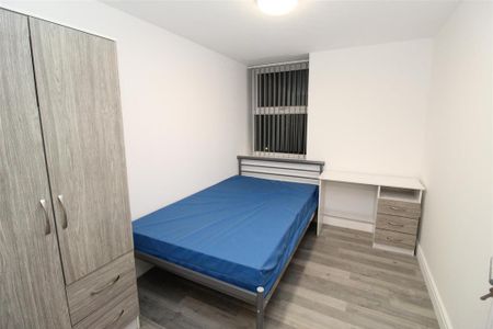 6 bedroom house to rent - Photo 4