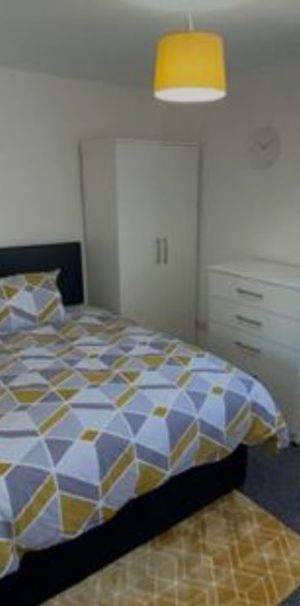 Room in a Shared House, Pretoria Road, B9 - Photo 2